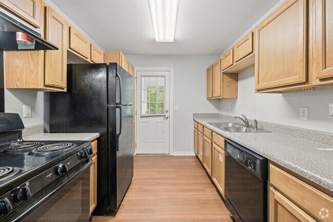 2 habitaciones, 1 baño - 817 pies cuadrados - Cocina - Amberwood Apartments
