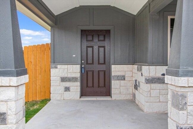 Building Photo - 797 Freedom Cir