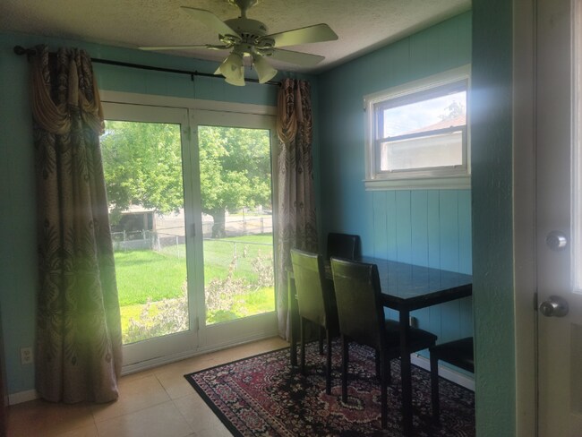 Foto del edificio - 304 Pineview Dr