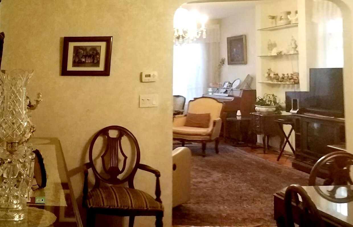 Primary Photo - 68 Marine Ave