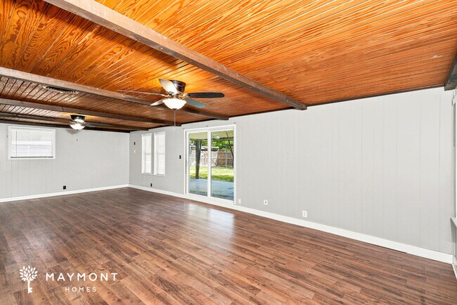 Foto del edificio - 5103 Redding Dr