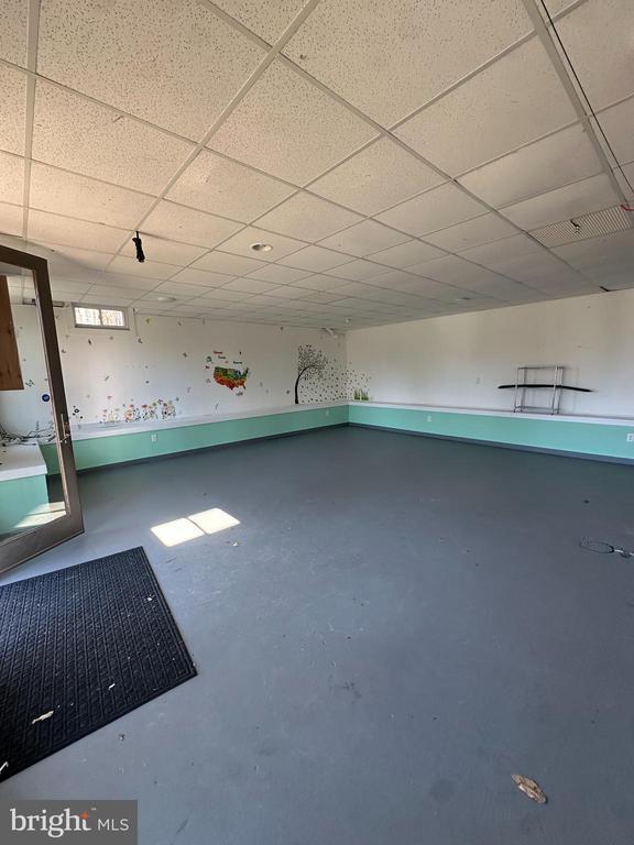 Building Photo - 5995 Lower York Rd