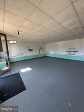 Building Photo - 5995 Lower York Rd