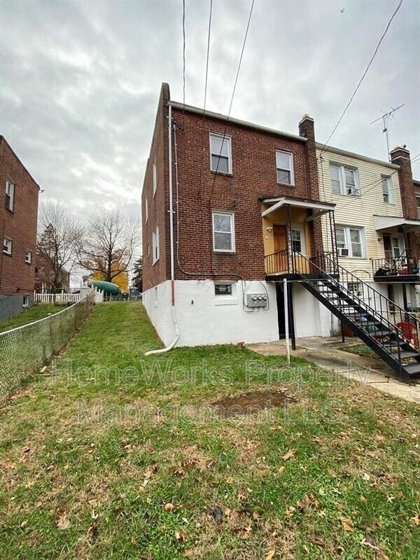 Building Photo - 4130 Woodhaven Ave