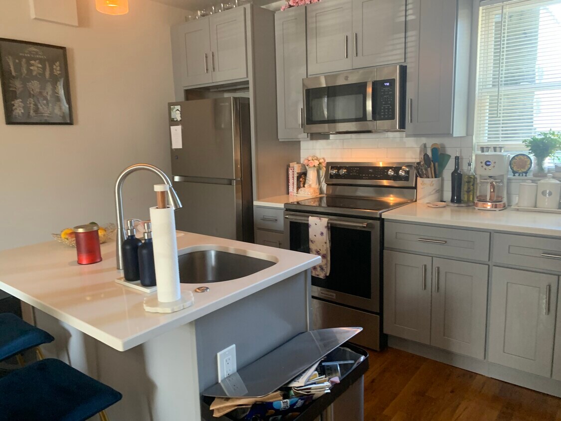 10 Harding St, Cambridge, MA 02141 Apartments in Cambridge, MA