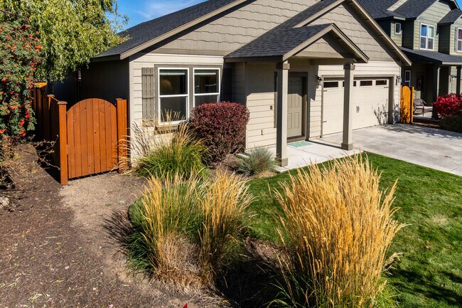 Foto del edificio - 3667 SW Pumice Stone Ave