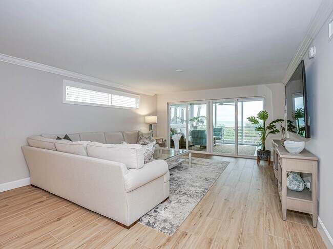 Foto del edificio - 8444 Oceanside Dr