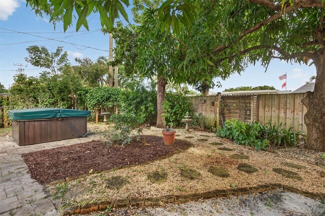 Foto del edificio - 4820 NE 1st Terrace