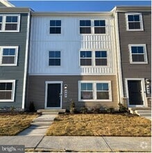 Building Photo - 447 17th Ave