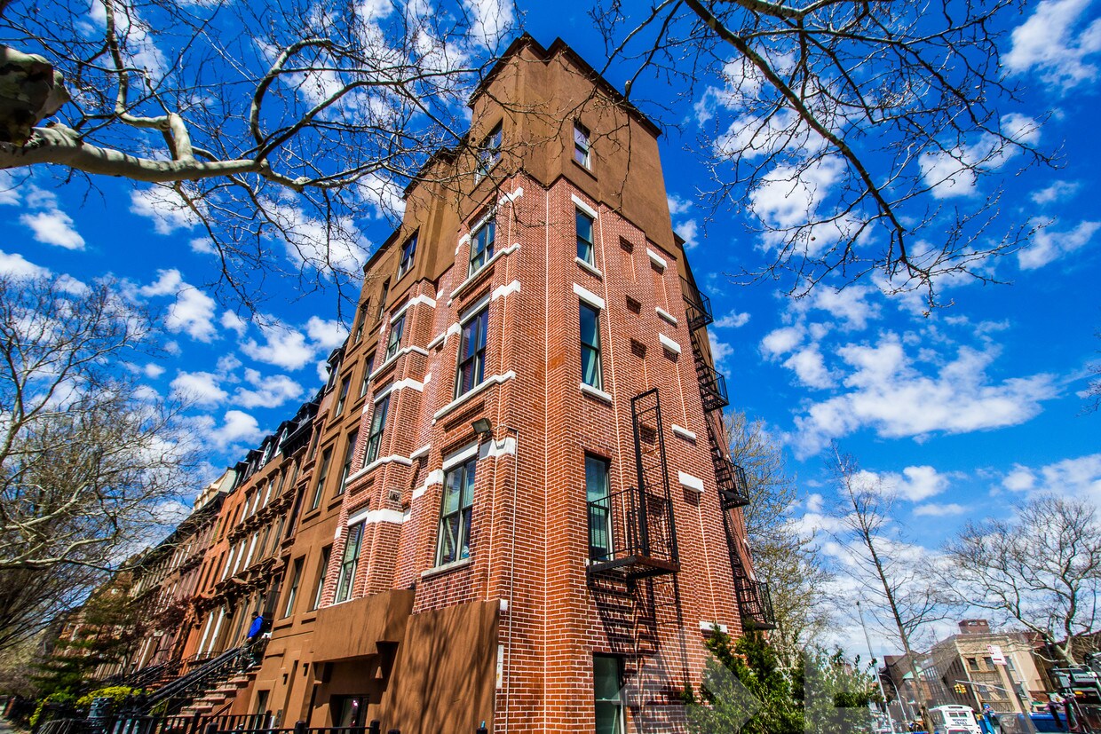 127 Lefferts Pl, Brooklyn, NY 11238 Apartments at 127 Lefferts Pl