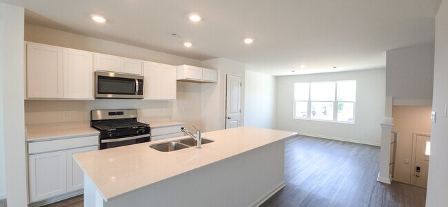 Foto del edificio - 8769 W 108th Dr