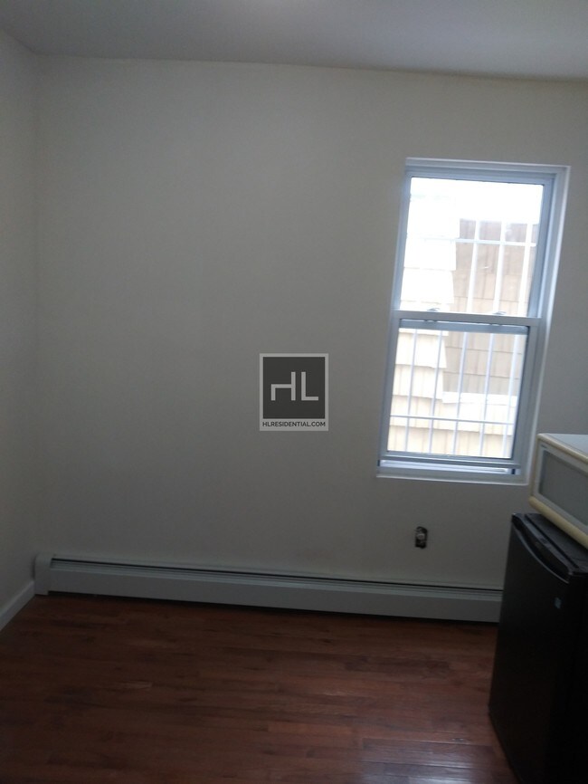 Building Photo - 150-26-150115 115th Dr