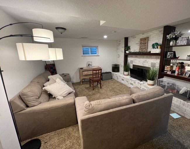 Living Room (Furnished, before new carpet) - 1632 S Sunset Dr