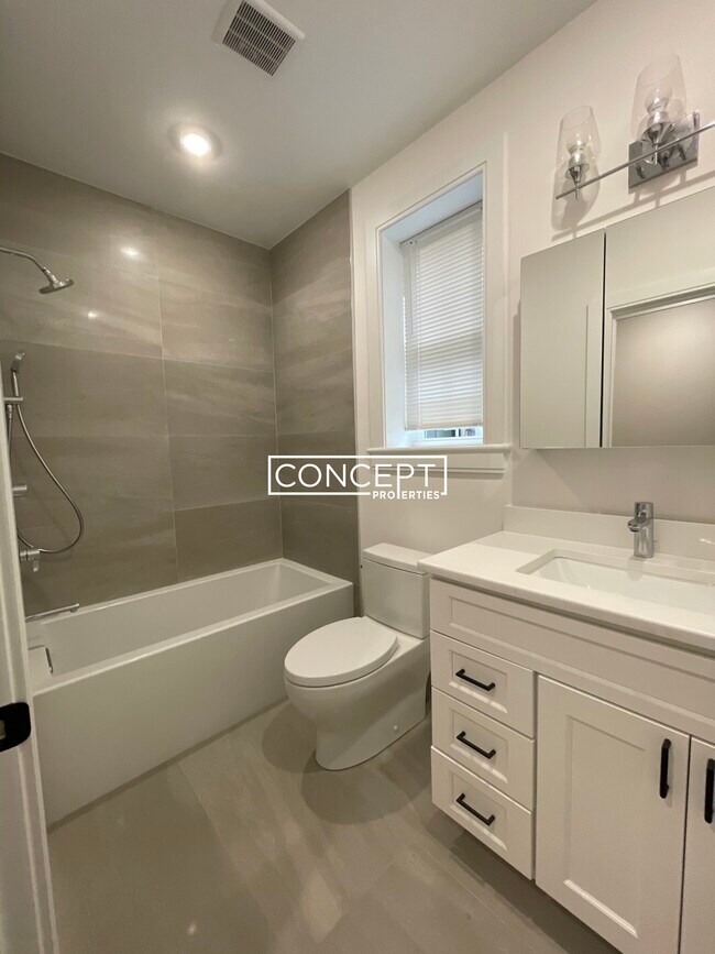 Foto del edificio - 47 Englewood Ave