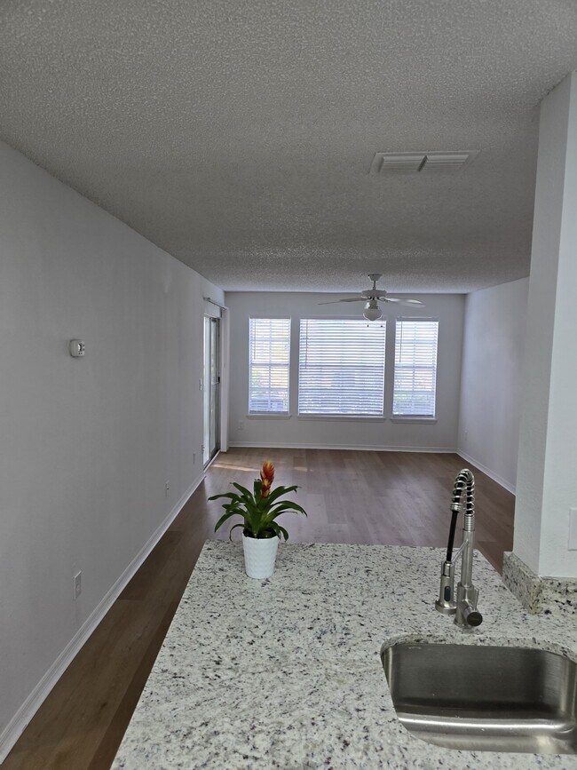 Foto del edificio - 1063 S Hiawassee Rd
