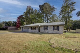 Building Photo - 6503 Chaparral St