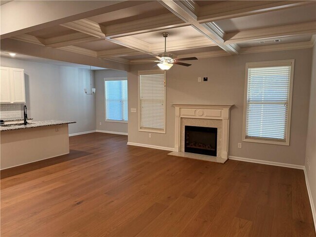 Building Photo - 7811 Silk Tree Pointe