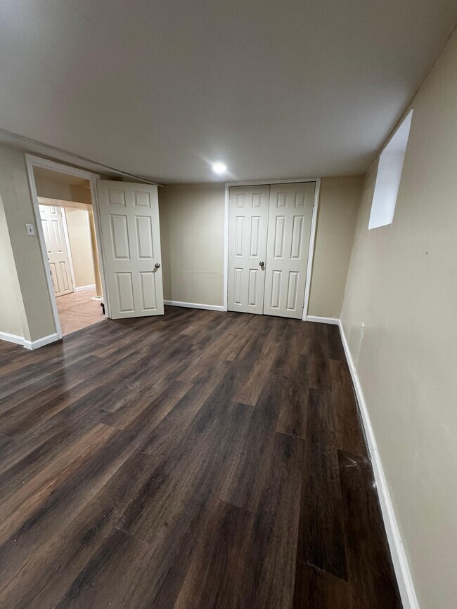 Foto del edificio - 51 Poe Ave