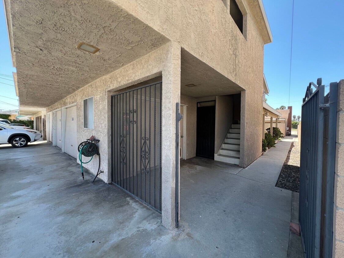 Foto del edificio - 4297 Farquhar Ave