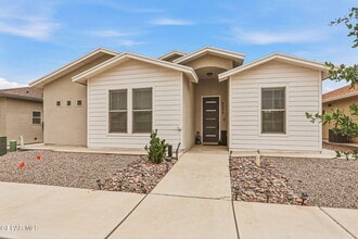 Building Photo - 6556 Ta Suil Pl