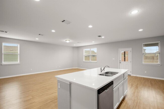 Foto del edificio - 6807 Tiznow Ln