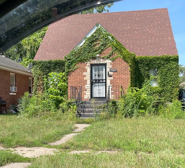 Building Photo - 3666 Madison St