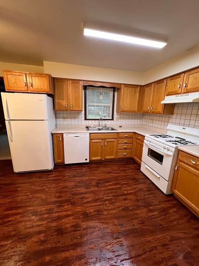 Building Photo - 3808 Cumberland