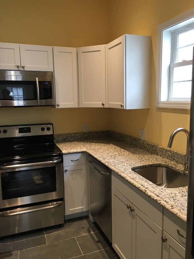 Photo - 2016 Forest Ave Townhome