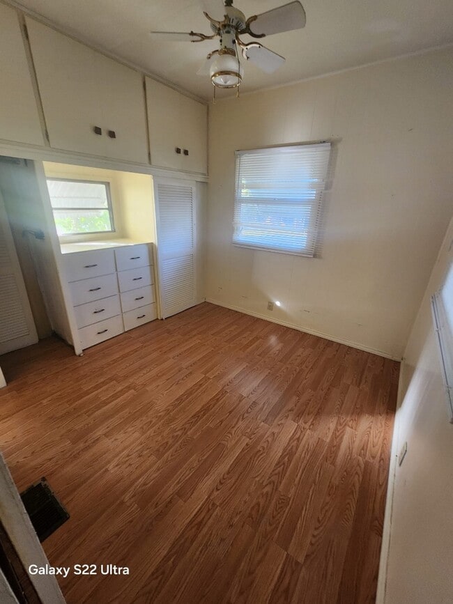 Foto del edificio - 1012 51st Ave Terrace W