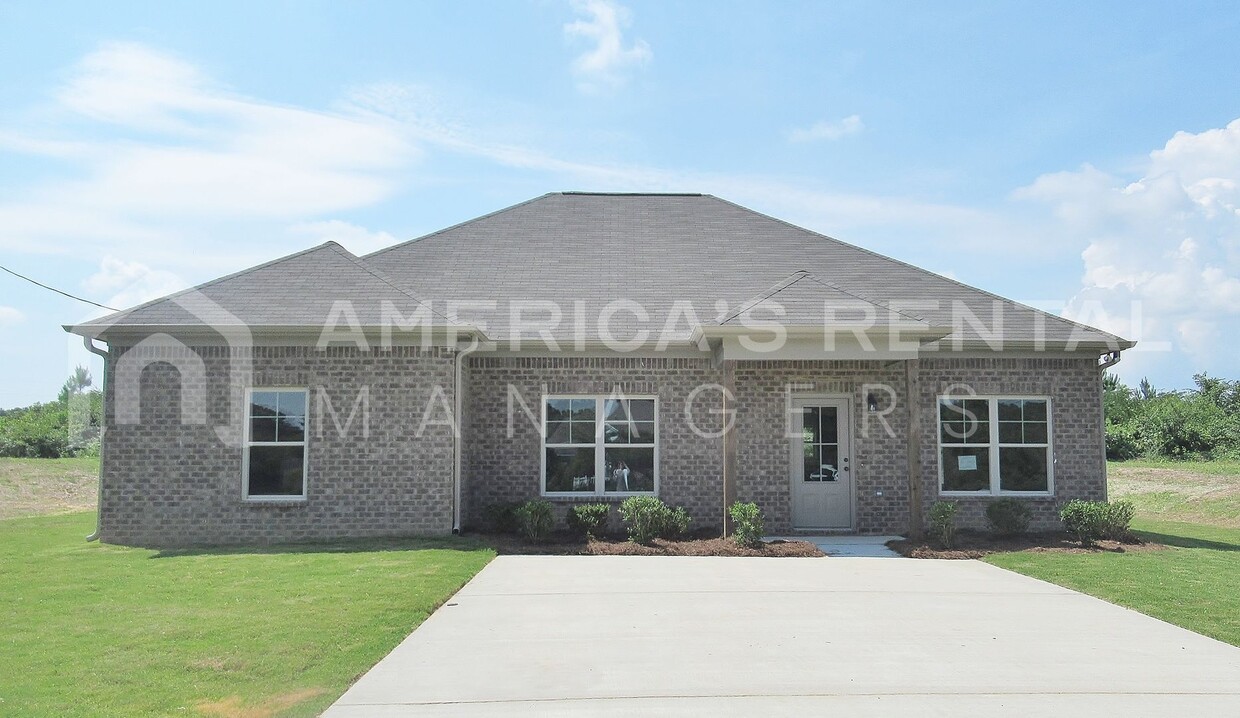 Foto principal - Home for Rent In Pleasant Grove, AL! View ...