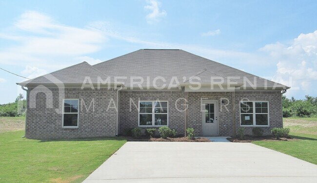 Foto del edificio - Home for Rent In Pleasant Grove, AL! Avail...