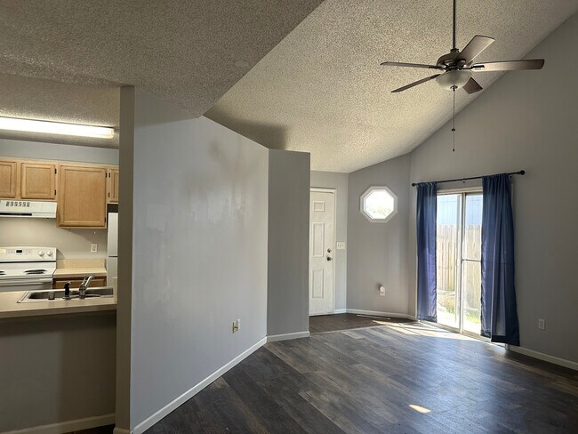 Foto del edificio - 527 Eldridge St