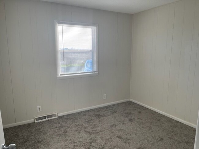 Foto del edificio - 3419 County Rd 1400 E