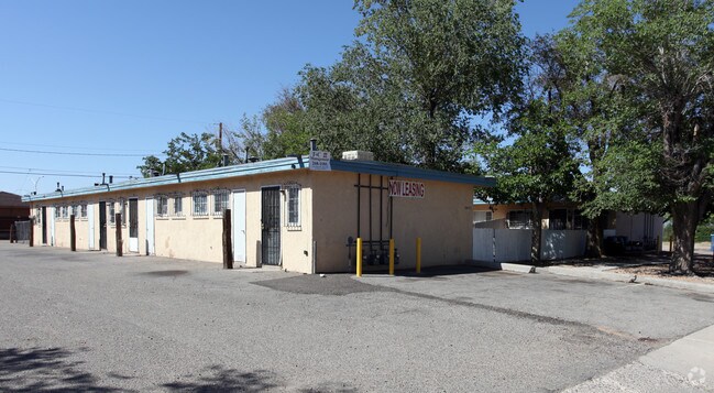 3400 Crest Ave SE Albuquerque, New Mexico - 3400 Crest Ave SE