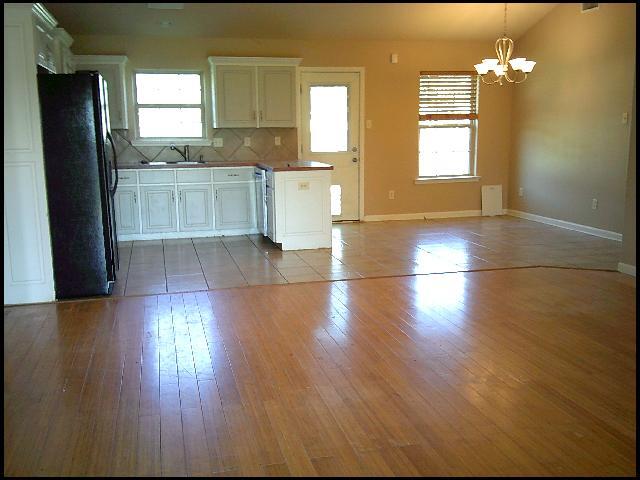 Building Photo - 100 Corbin Cir