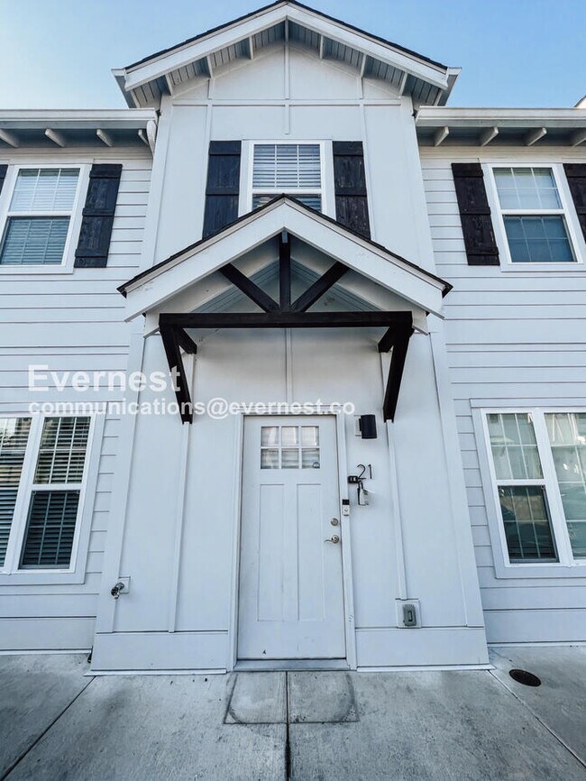 Building Photo - 300 Stewarts Ferry Pike