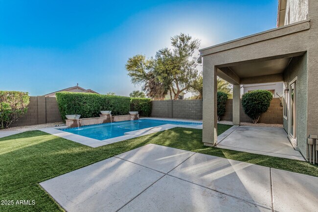 Foto del edificio - 3537 W Spirit Ln