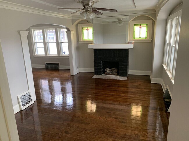 Building Photo - 3 Bedroom Single Family