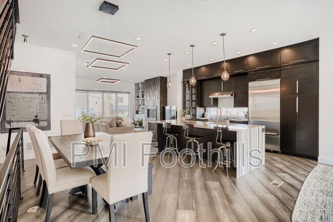 Building Photo - 2740 Hazel Ct