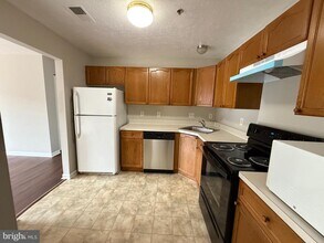 Building Photo - 129 Brookland Terrace