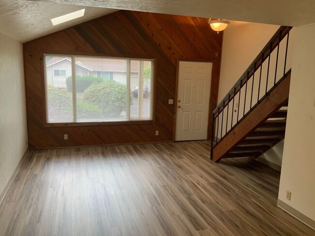 Photo - 2 Bedroom Duplex in Cal Young Neighborhood Townhome