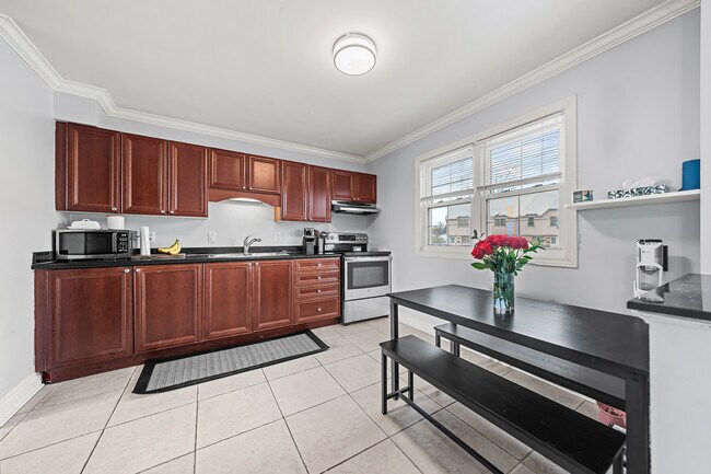 Building Photo - 47 Blandford St