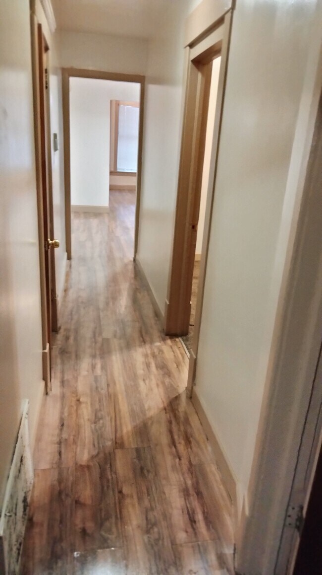Hallway - 3939 W Flournoy St