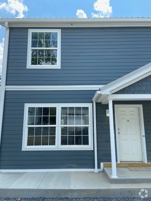 Building Photo - 215 Cessna Dr