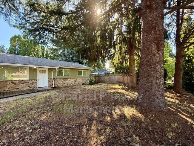 Building Photo - 7415 NE 61st Ave