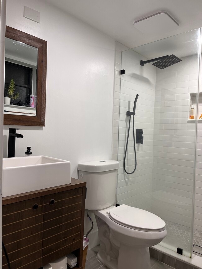 Building Photo - 4699 Lucerne Lakes Blvd E