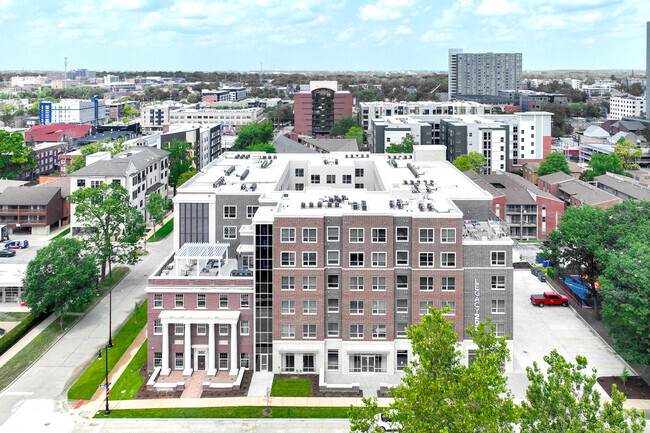 Building Photo - Legacy 202 - Luxury Student Housing