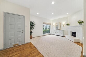 Building Photo - 1330 Augusta Dr