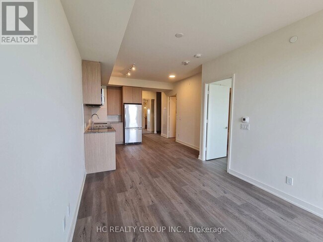 Building Photo - 10-1710 Deerlick Ct