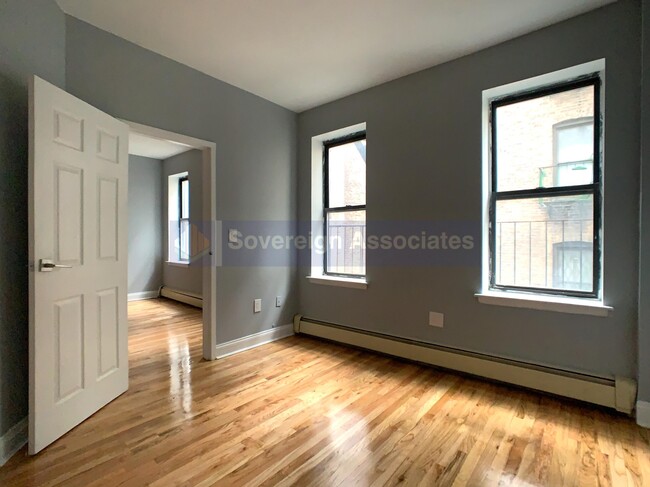 Building Photo - 519 W 151st St